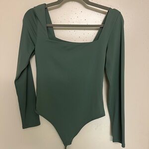 Aritzia Babaton Contour Bodysuit Size Medium